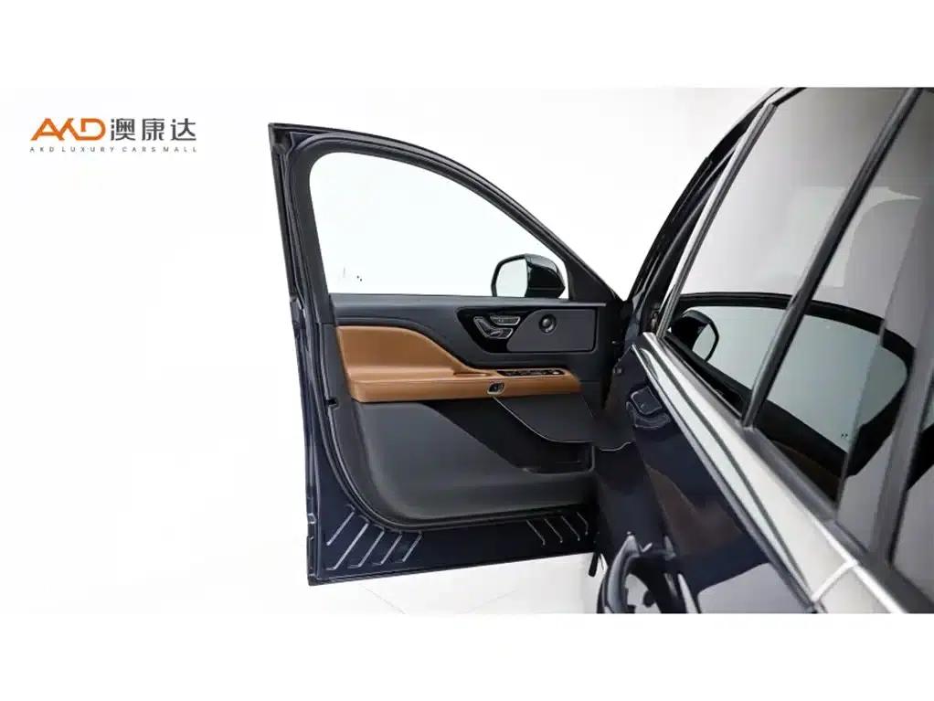 Aviator / 3.0T / 2023 / V6 AWD Premium Cruiser Edition (6 Seats) — миниатюра 11