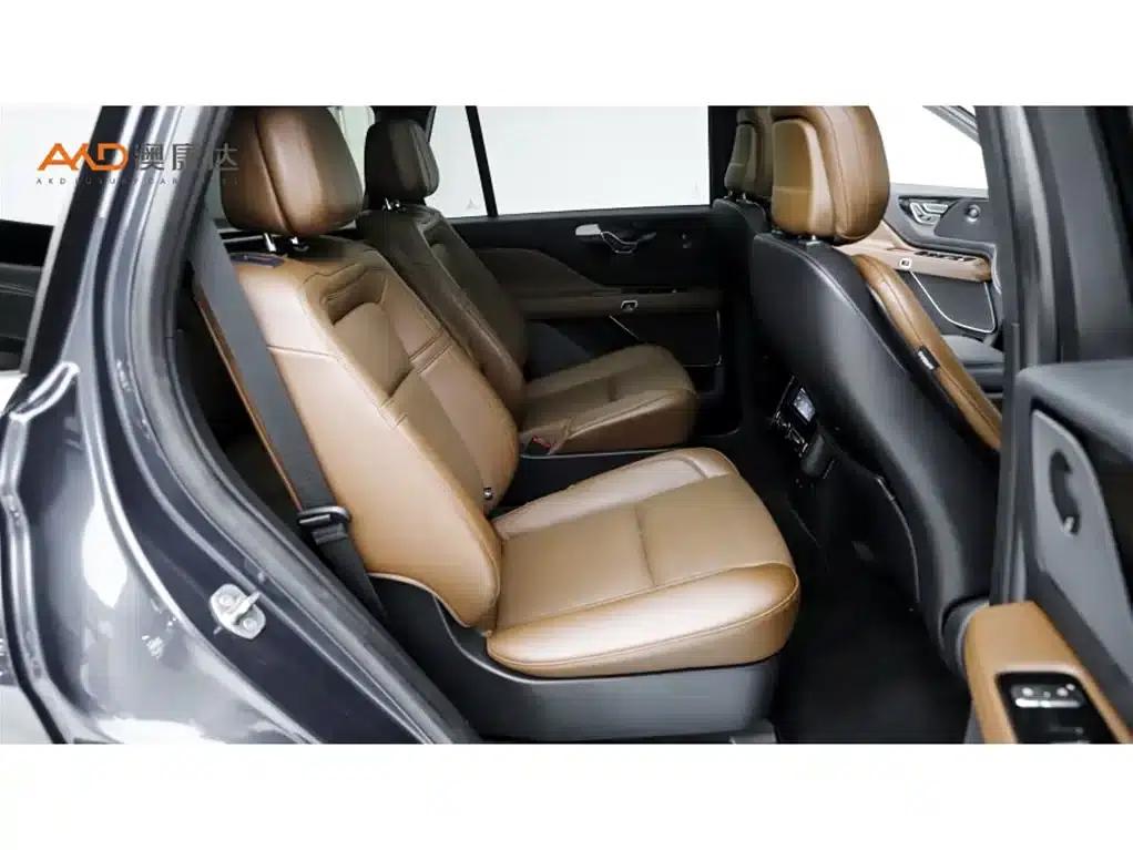 Aviator / 3.0T / 2023 / V6 AWD Premium Cruiser Edition (6 Seats) — миниатюра 8