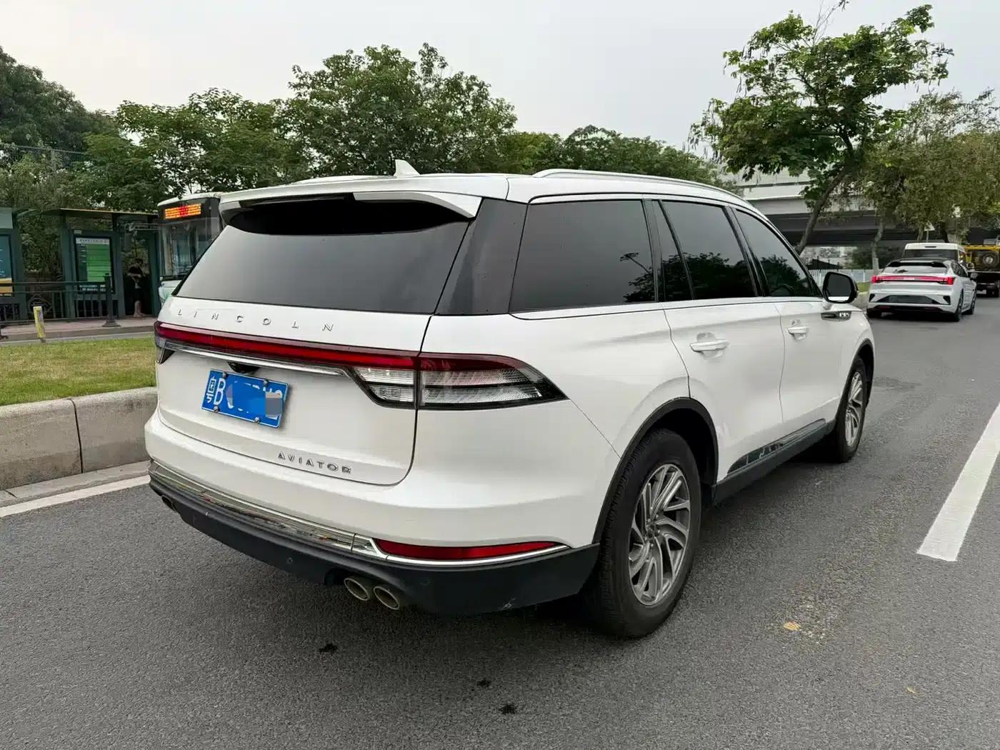 2021 Aviator 3.0T V6 AWD Premium Edition — миниатюра 4