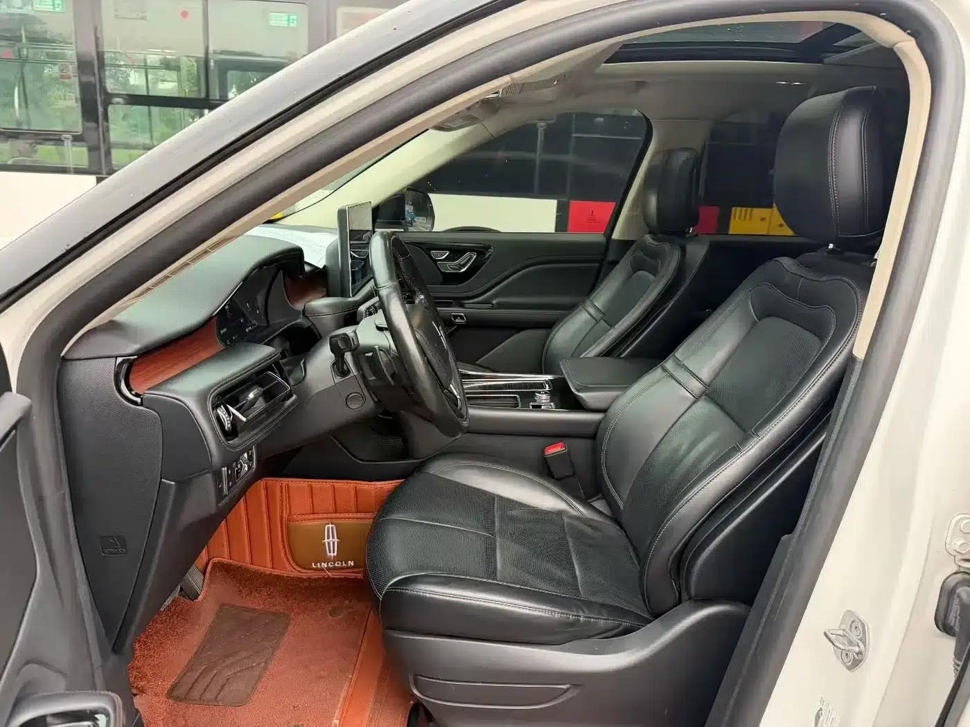 2021 Aviator 3.0T V6 AWD Premium Edition — миниатюра 6