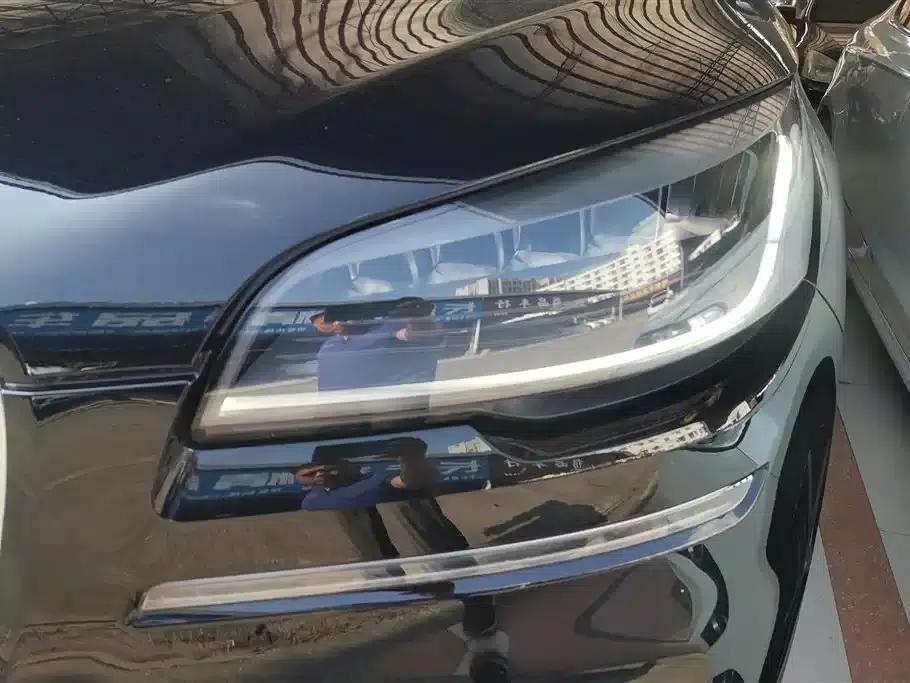 2022 Aviator 3.0T V6 AWD Premium Edition — миниатюра 5