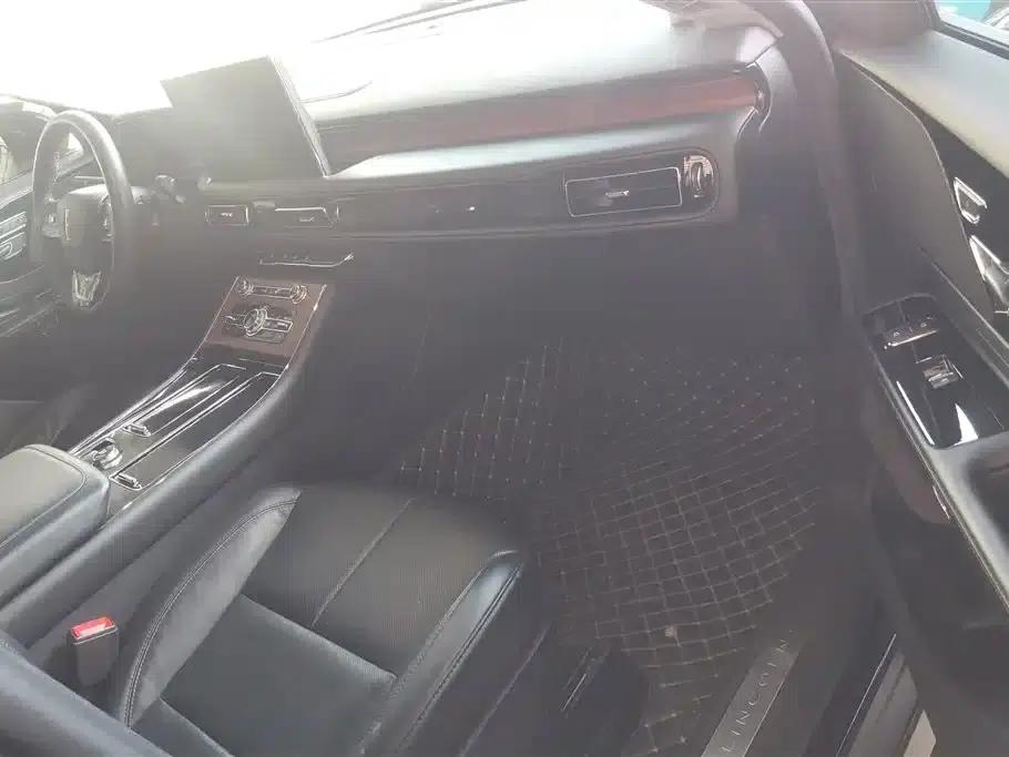 2022 Aviator 3.0T V6 AWD Premium Edition — миниатюра 8