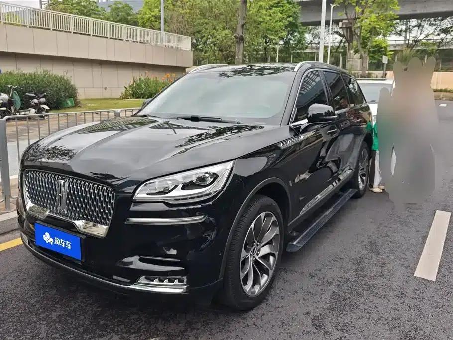 2020 Aviator 3.0T V6 AWD Executive Edition — миниатюра 1
