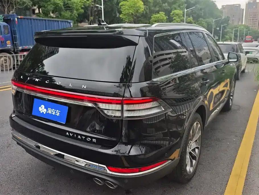 2020 Aviator 3.0T V6 AWD Executive Edition — миниатюра 3