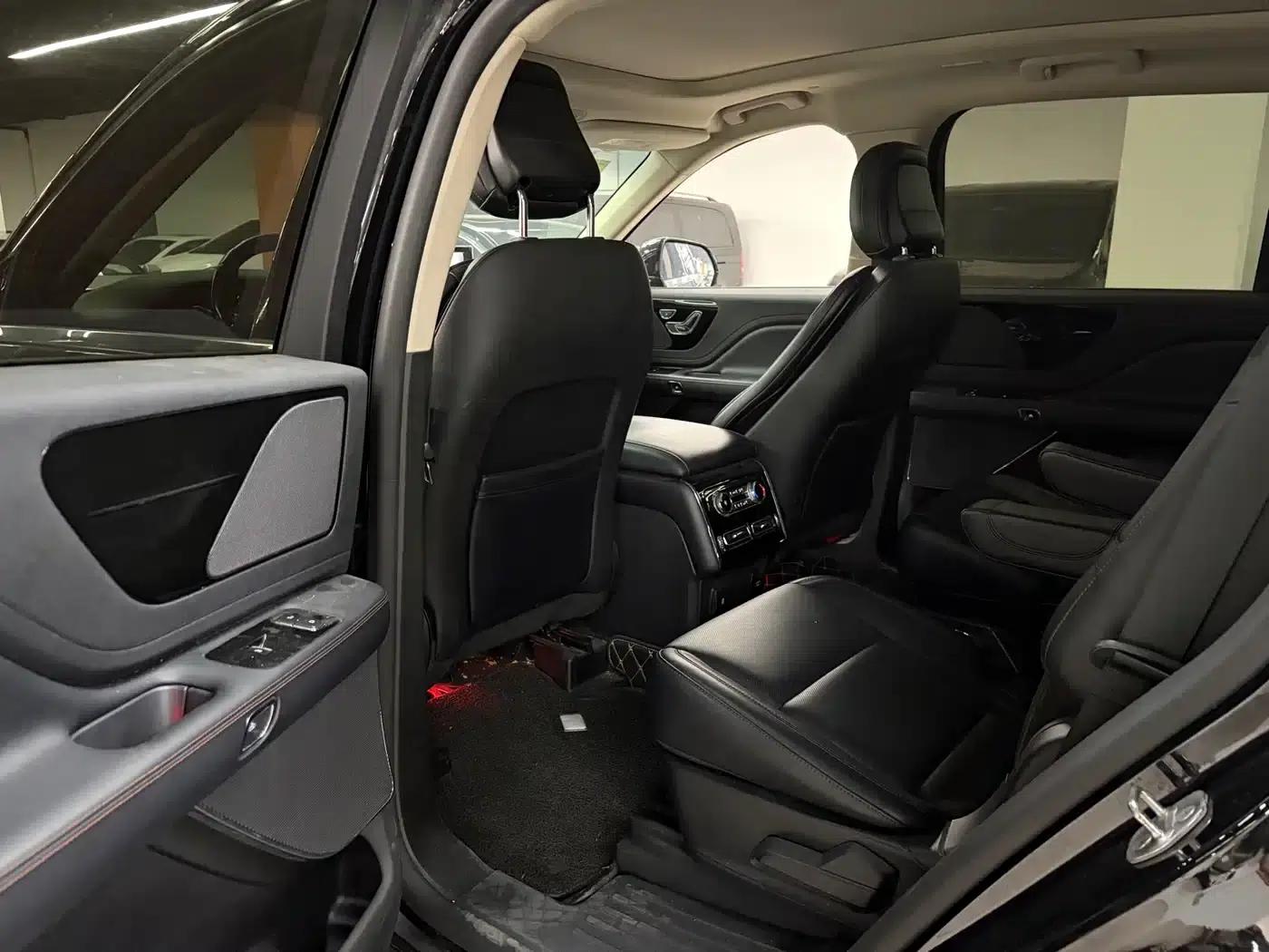 2020 Aviator 3.0T V6 AWD Premium Edition — миниатюра 9