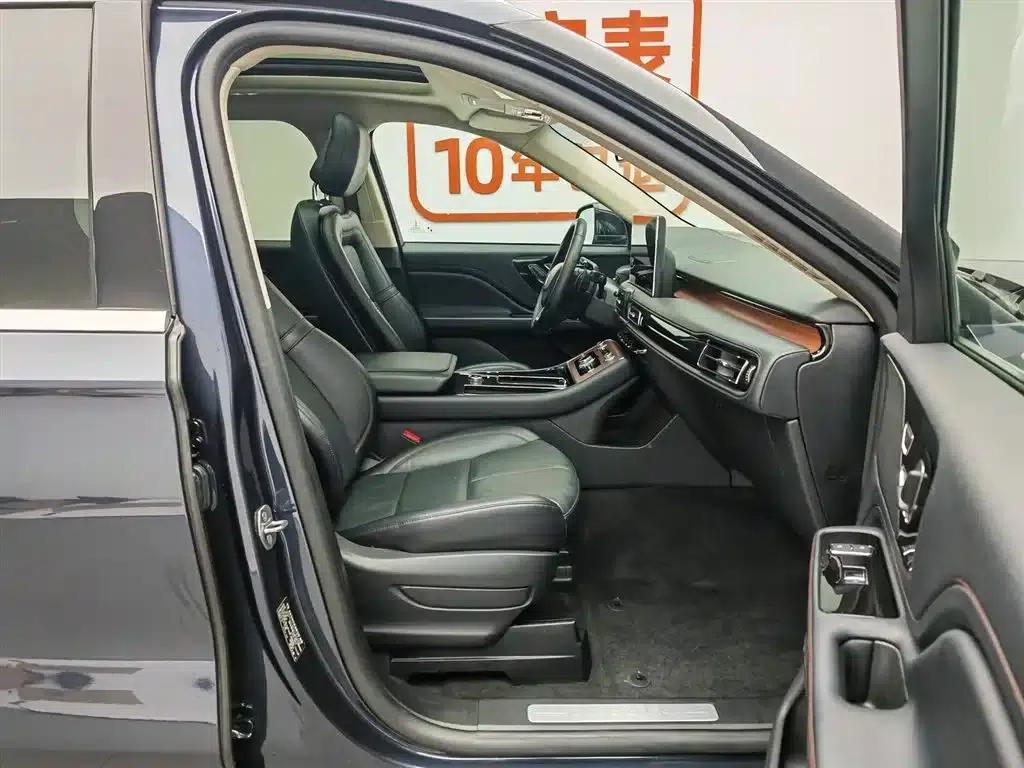 2022 Aviator 3.0T V6 AWD Premium Edition — миниатюра 23