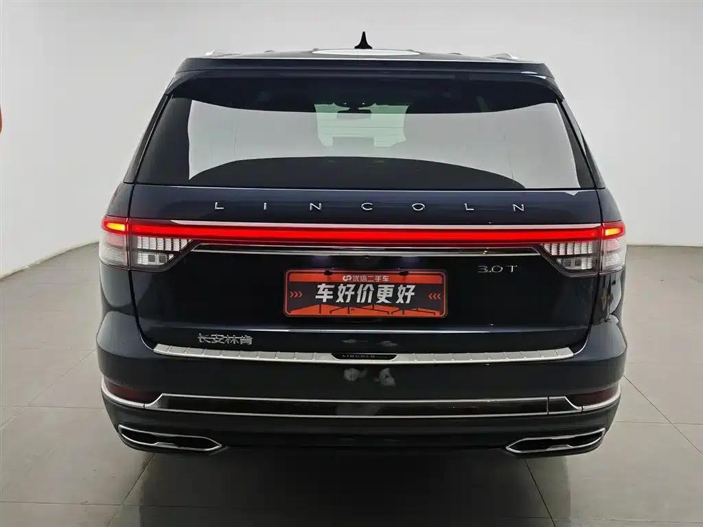 2022 Aviator 3.0T V6 AWD Premium Edition — миниатюра 4