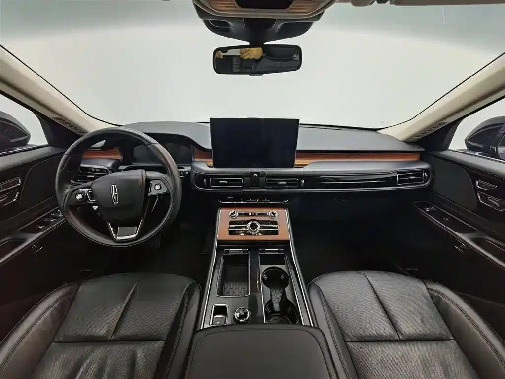 2022 Aviator 3.0T V6 AWD Premium Edition — миниатюра 5