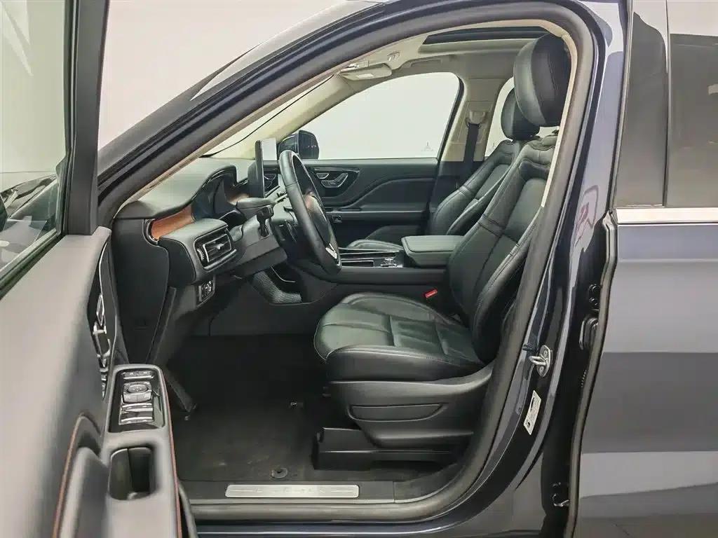 2022 Aviator 3.0T V6 AWD Premium Edition — миниатюра 10
