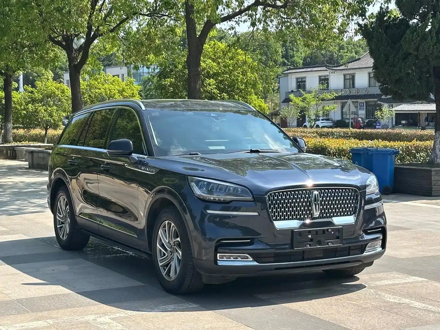 2021 Aviator 3.0T V6 AWD Premium Edition — миниатюра 3