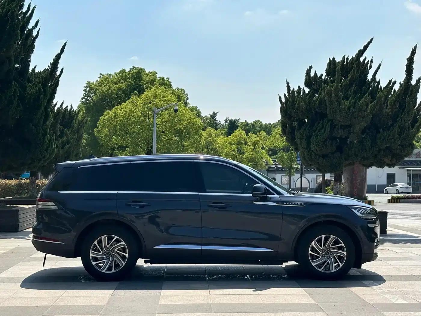 2021 Aviator 3.0T V6 AWD Premium Edition — миниатюра 4