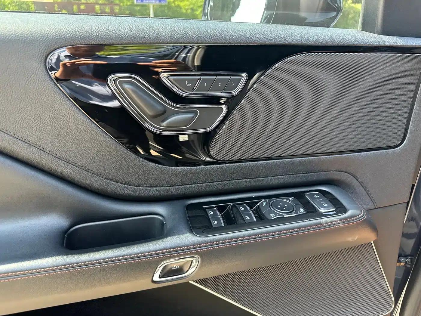 2021 Aviator 3.0T V6 AWD Premium Edition — миниатюра 10