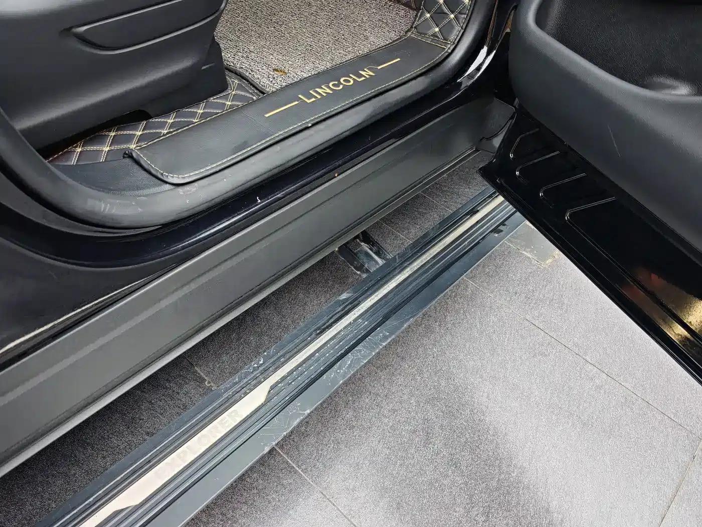 2023 Aviator 3.0T V6 AWD Premium Cruiser (6-seater) — миниатюра 16