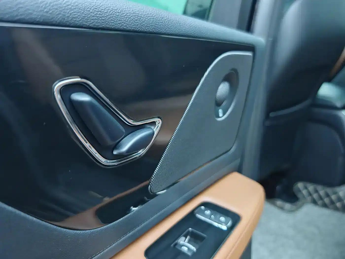 2023 Aviator 3.0T V6 AWD Premium Cruiser (6-seater) — миниатюра 10