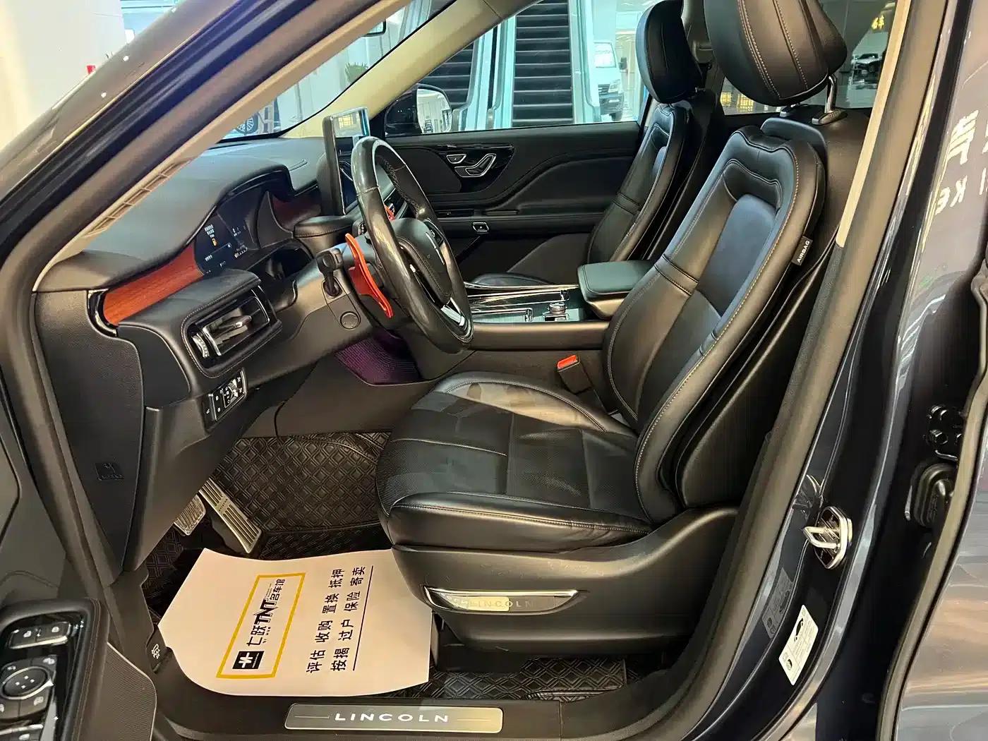 2020 Aviator 3.0T V6 AWD Premium Edition — миниатюра 12