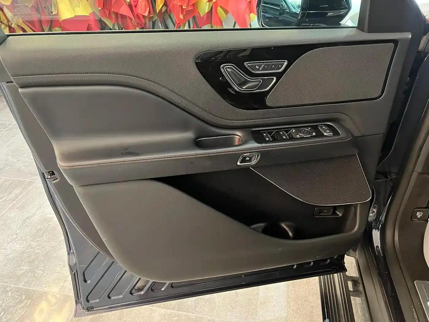 2020 Aviator 3.0T V6 AWD Premium Edition — миниатюра 17