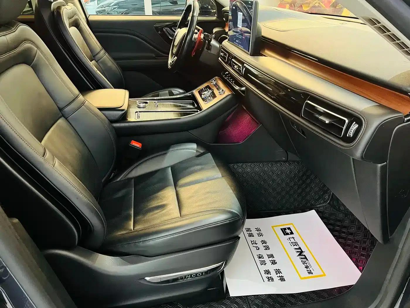 2020 Aviator 3.0T V6 AWD Premium Edition — миниатюра 18