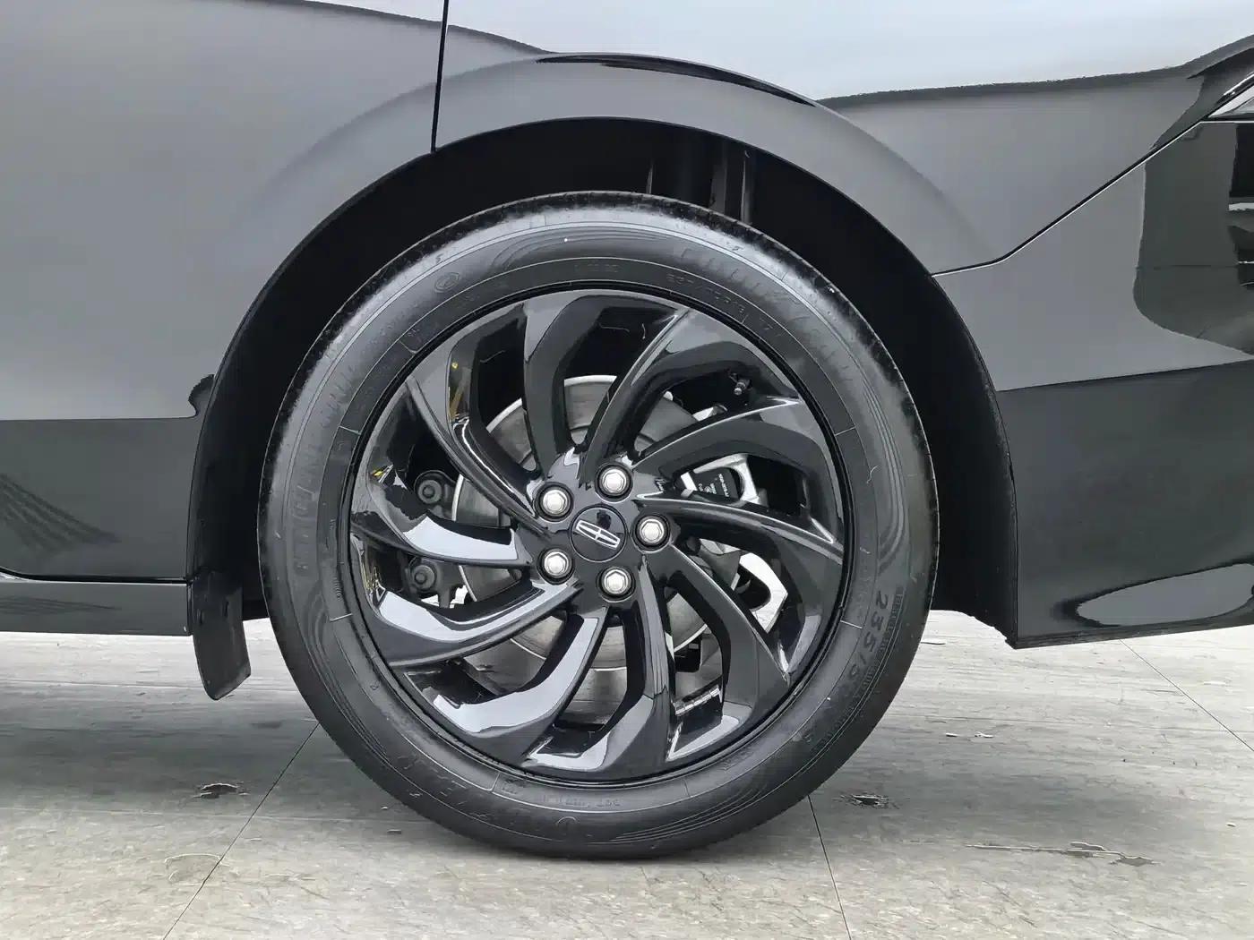 Lincoln Z 2024 2.0T Two-Wheel Drive Premium Hybrid — миниатюра 11