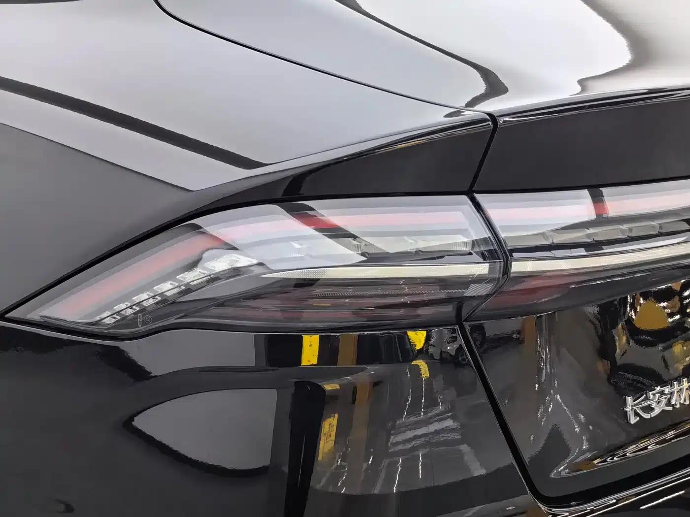 Lincoln Z 2024 2.0T Two-Wheel Drive Premium Hybrid — миниатюра 12