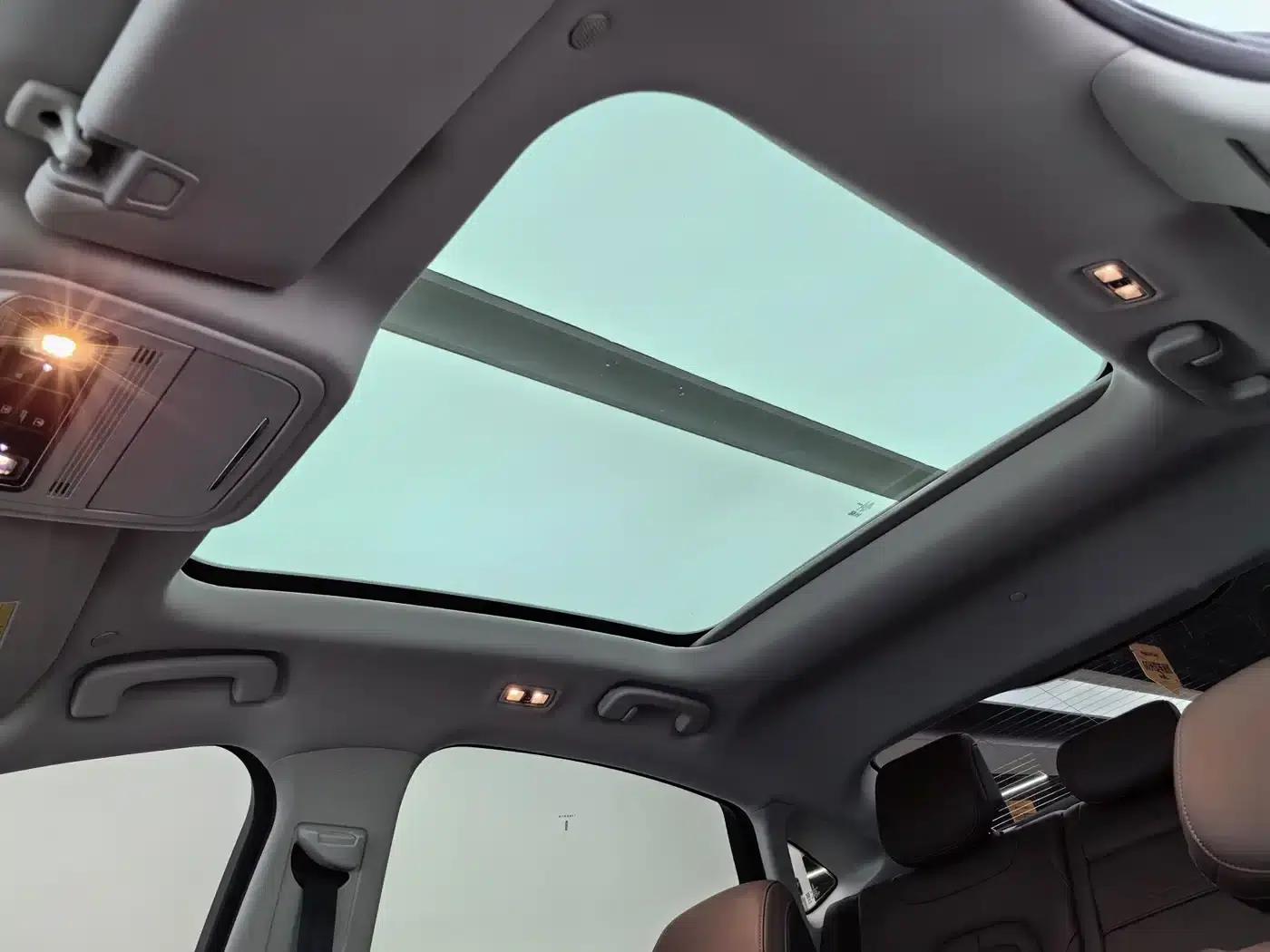 Lincoln Z 2024 2.0T Two-Wheel Drive Premium Hybrid — миниатюра 15
