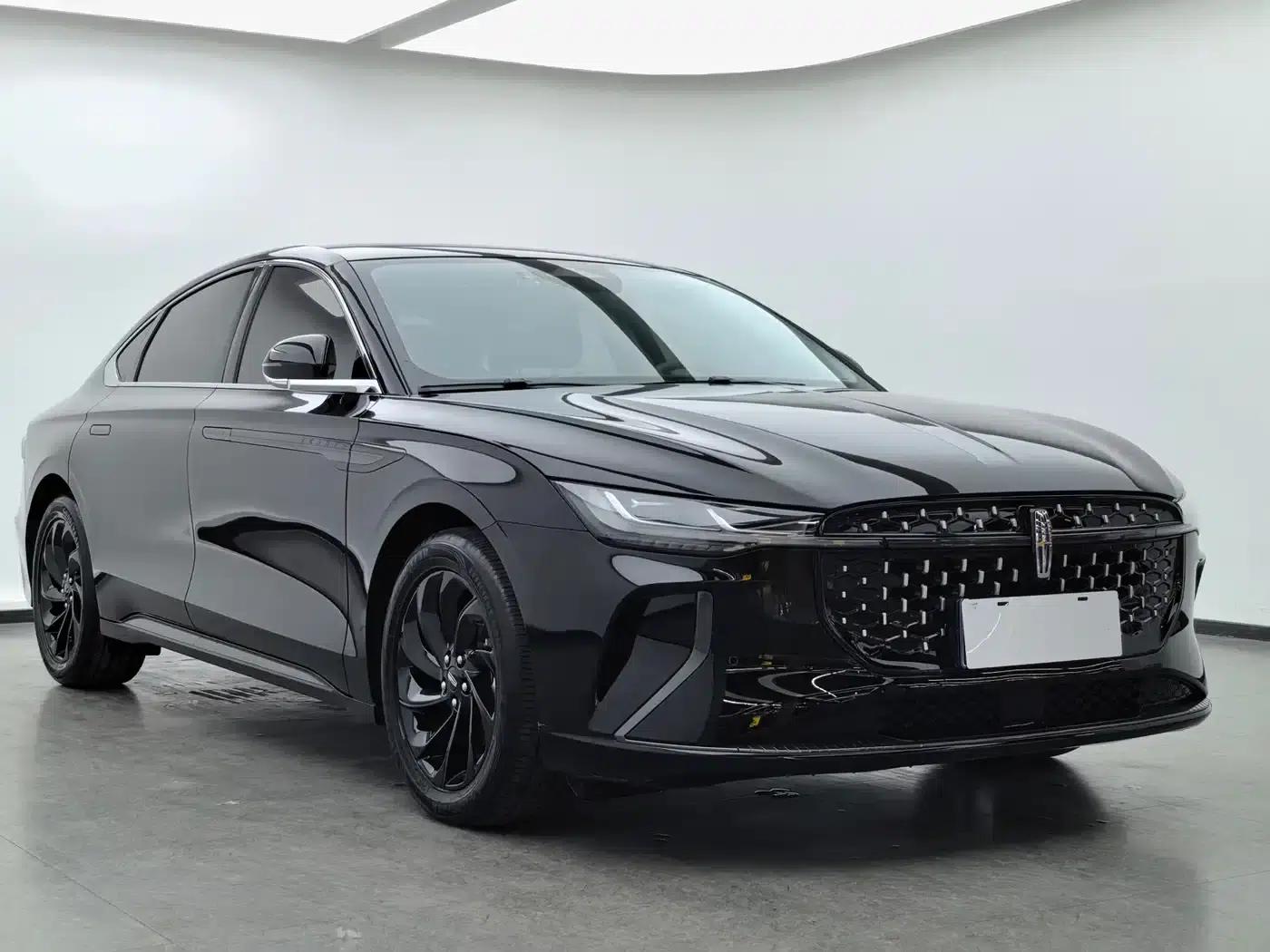 Lincoln Z 2024 2.0T Two-Wheel Drive Premium Hybrid — миниатюра 3