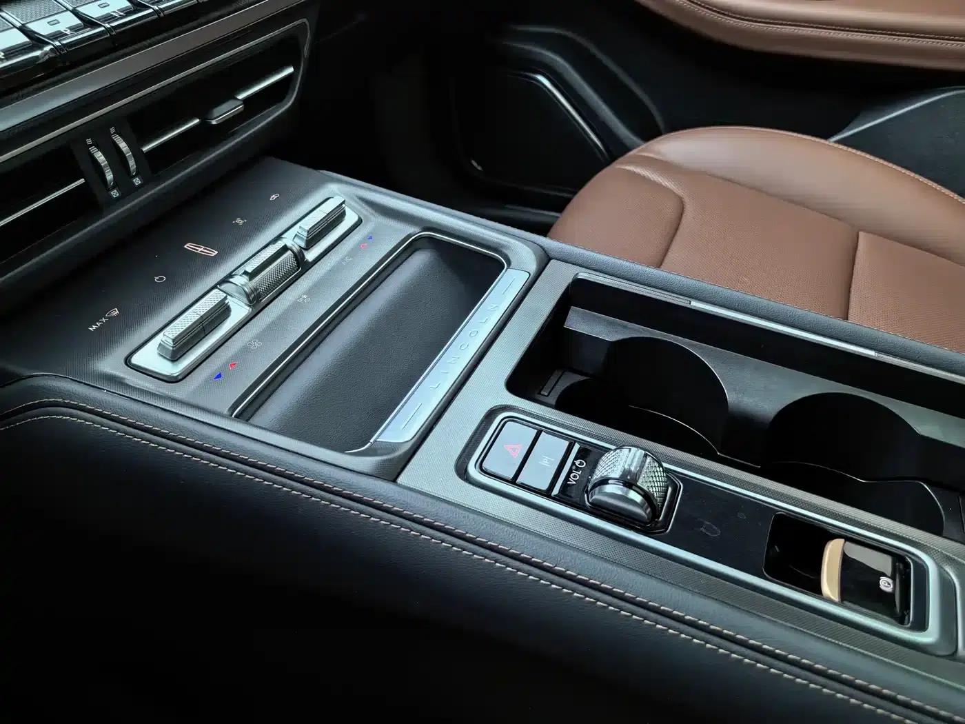 Lincoln Z 2024 2.0T Two-Wheel Drive Premium Hybrid — миниатюра 21