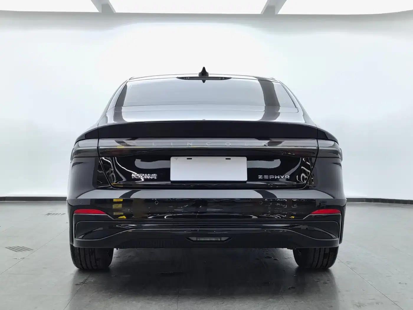 Lincoln Z 2024 2.0T Two-Wheel Drive Premium Hybrid — миниатюра 5