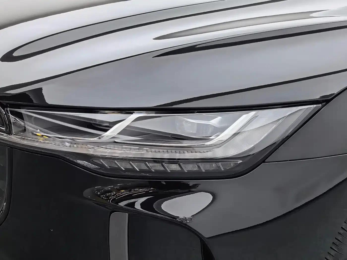 Lincoln Z 2024 2.0T Two-Wheel Drive Premium Hybrid — миниатюра 7