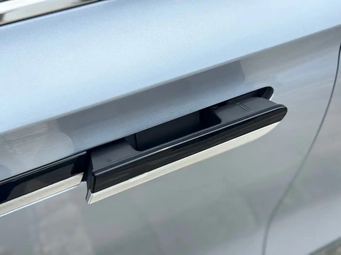Lincoln Z 2022 Facelift i-Enjoy Premium Edition — миниатюра 21