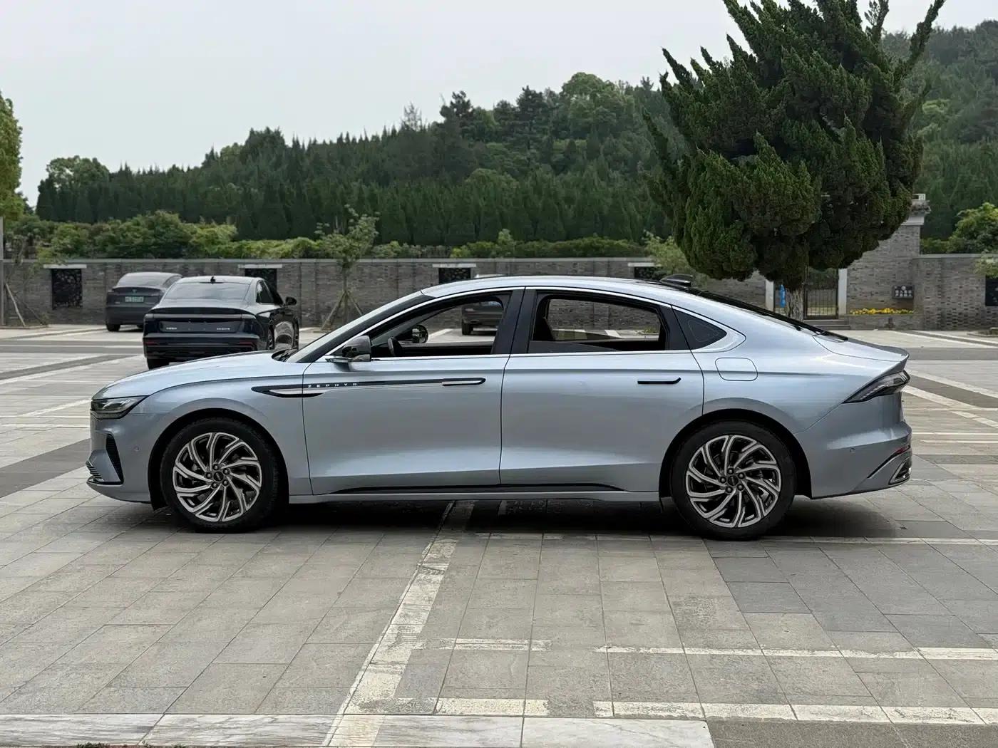 Lincoln Z 2022 Facelift i-Enjoy Premium Edition — миниатюра 4