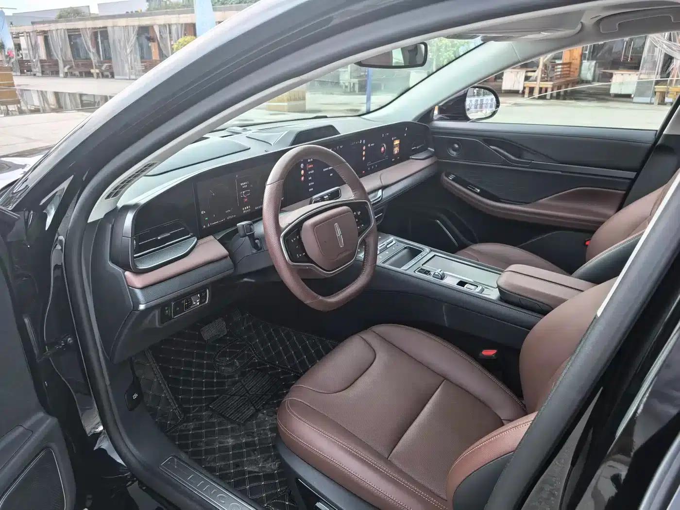 Lincoln Z 2024 2.0T Two-Wheel Drive Premium Hybrid — миниатюра 3