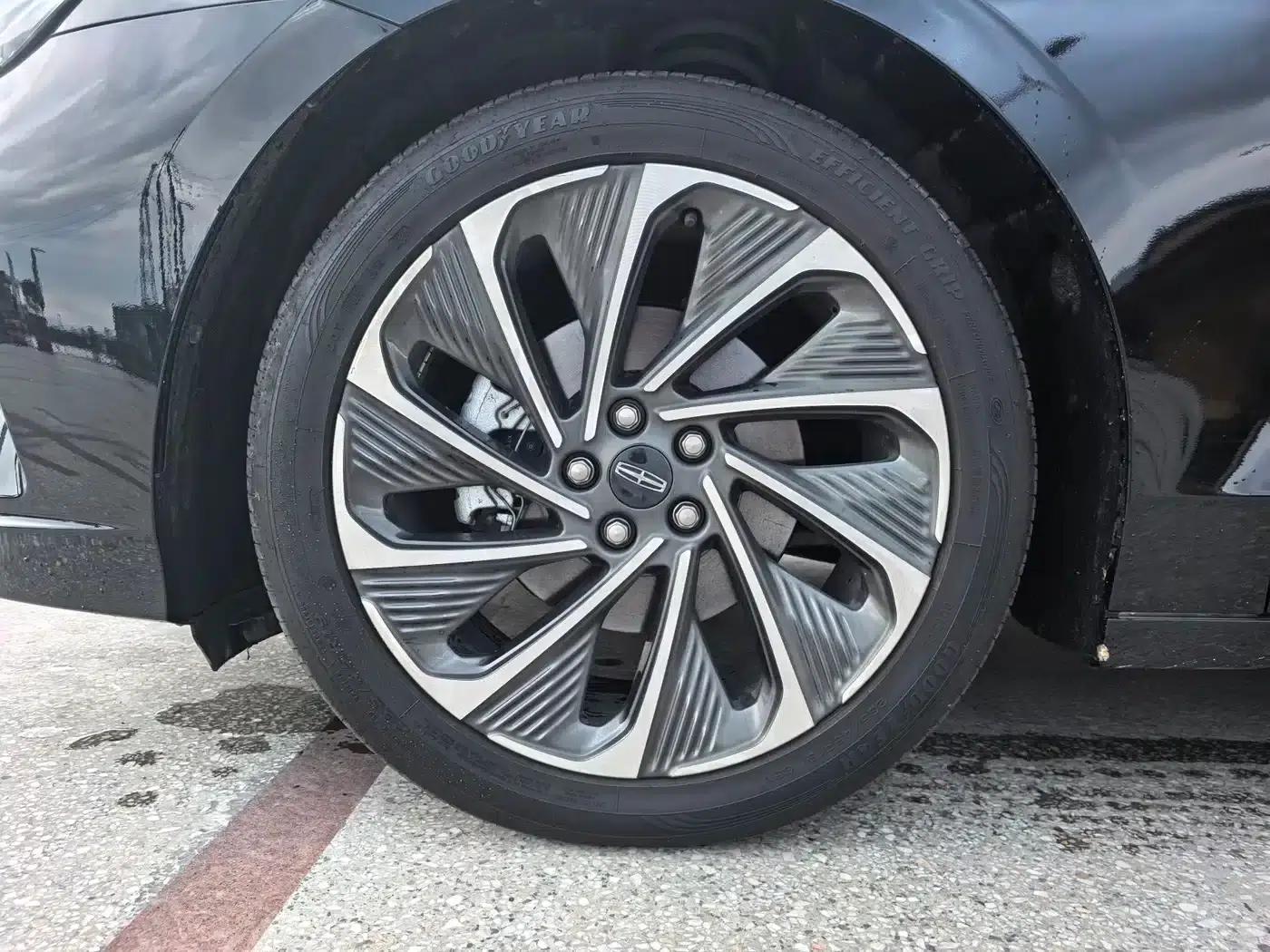 Lincoln Z 2024 2.0T Two-Wheel Drive Premium Hybrid — миниатюра 8