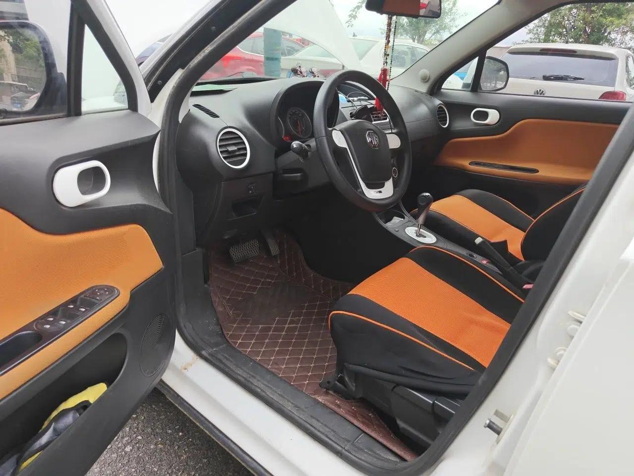 MG 3SW 2015 1.5L AMT Elite Model — миниатюра 17