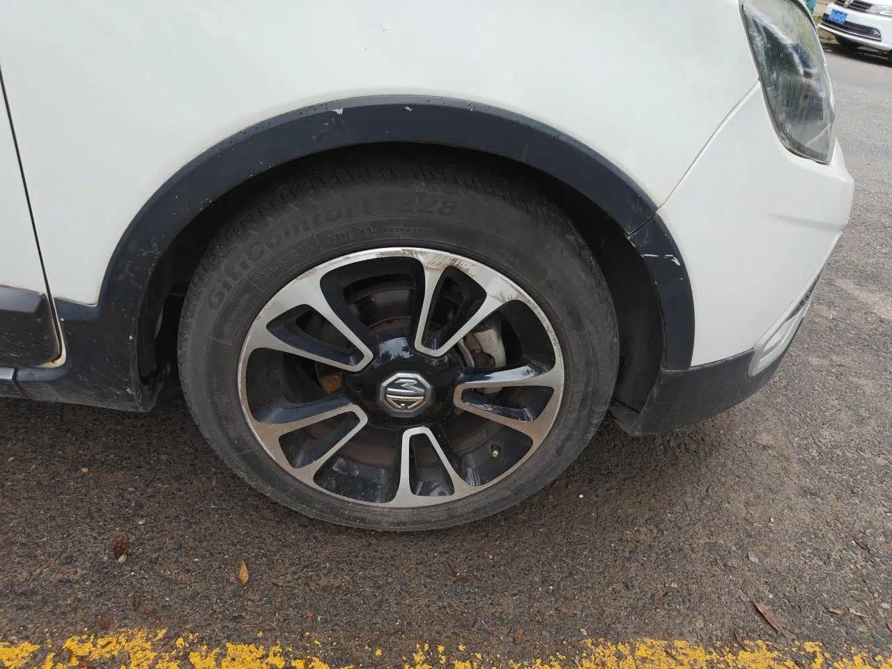 MG 3SW 2015 1.5L AMT Elite Model — миниатюра 8