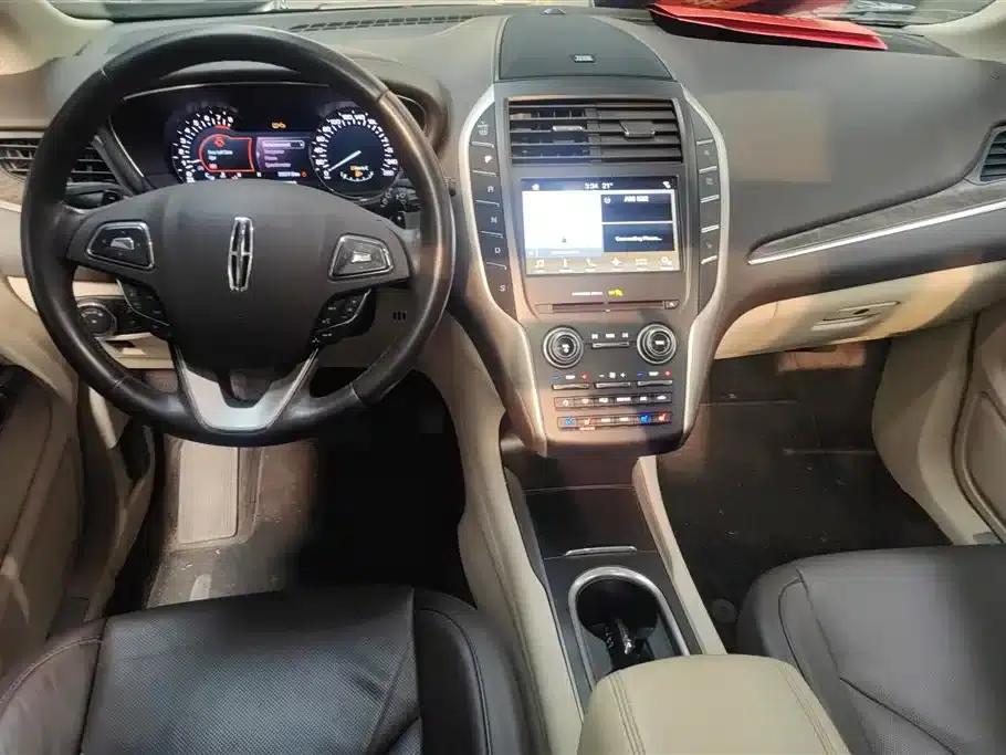 Lincoln MKC 2017 2.0T AWD Premium Edition — миниатюра 12