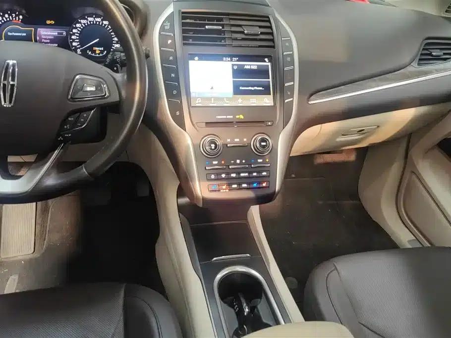 Lincoln MKC 2017 2.0T AWD Premium Edition — миниатюра 16