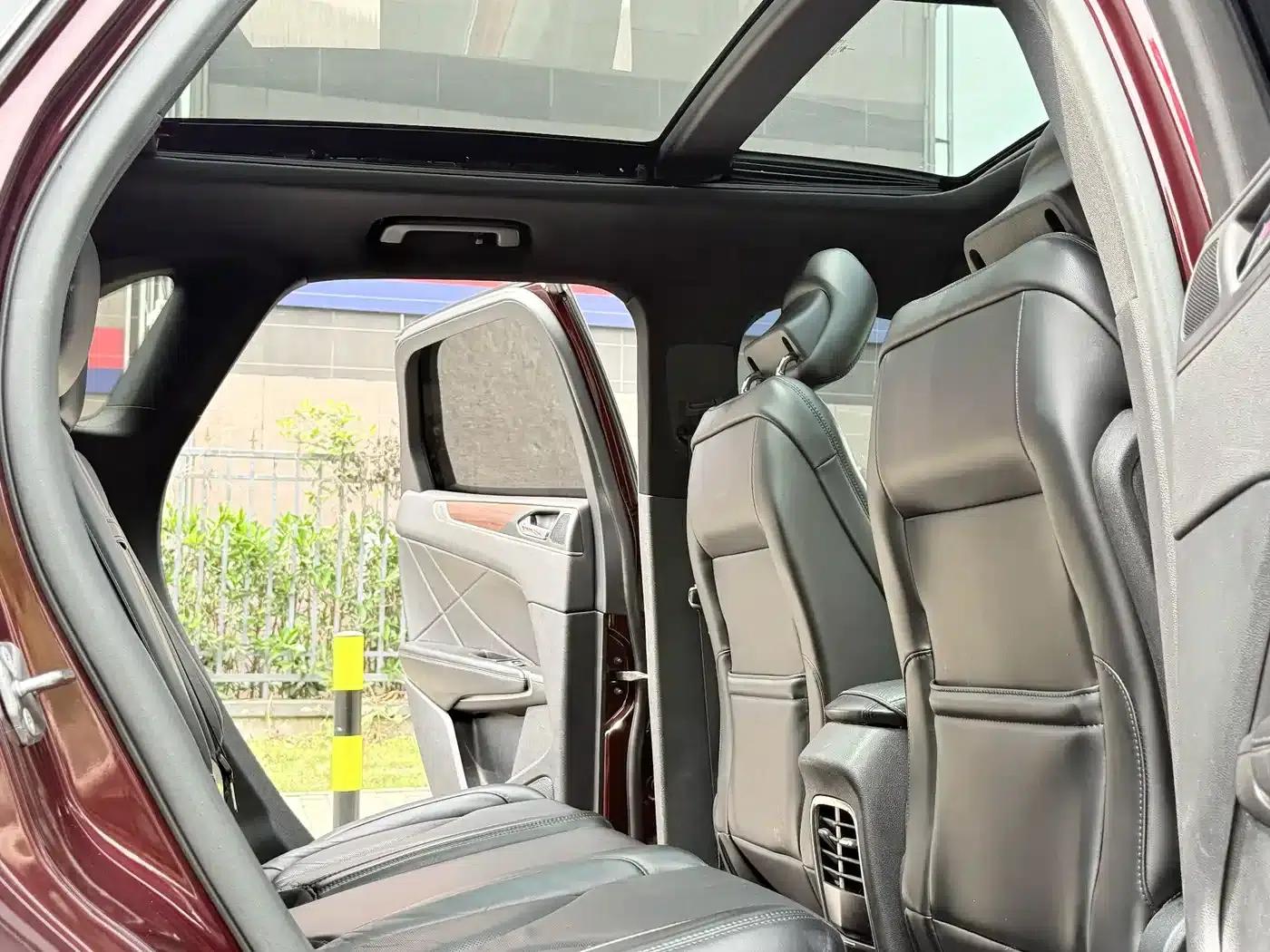 Lincoln MKC 2017 2.0T AWD Premium Edition — миниатюра 14