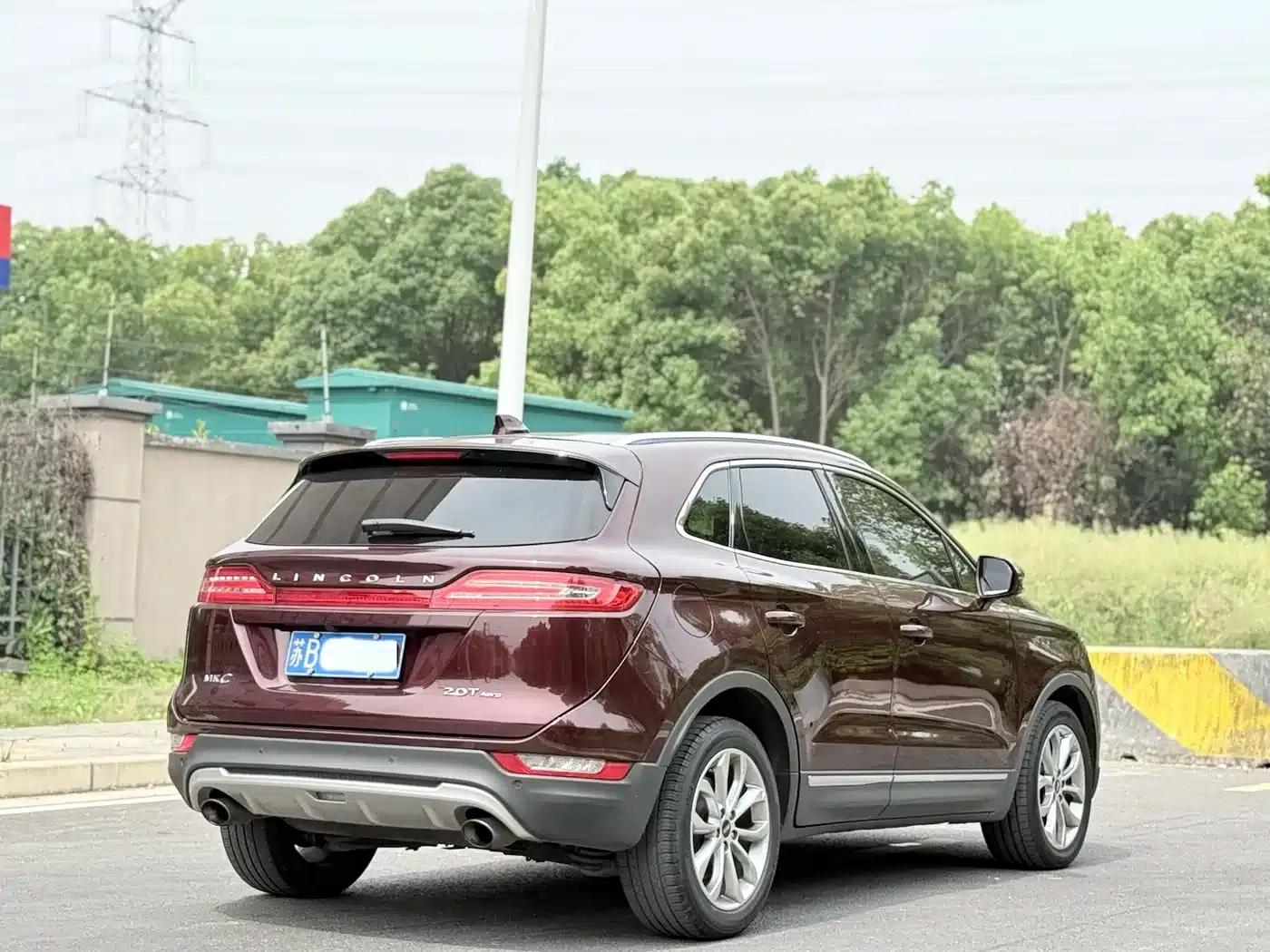 Lincoln MKC 2017 2.0T AWD Premium Edition — миниатюра 5