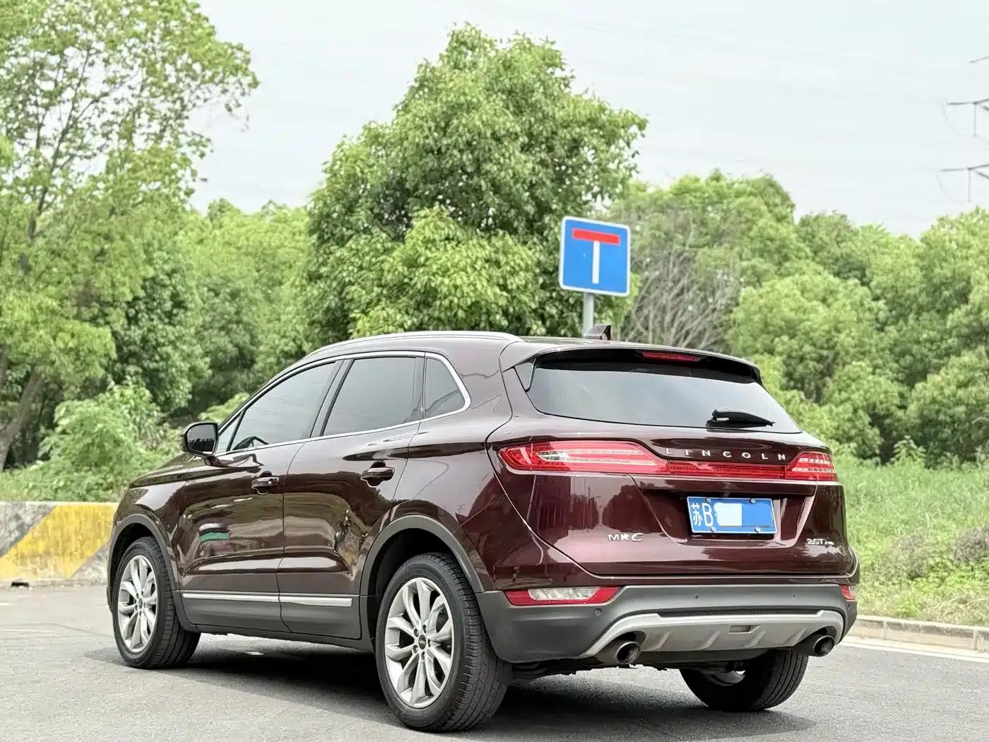 Lincoln MKC 2017 2.0T AWD Premium Edition — миниатюра 7