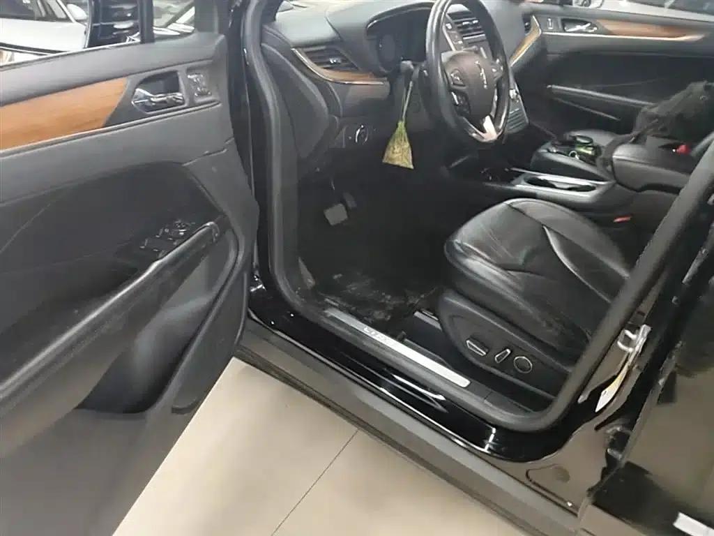 Lincoln MKC 2014 2.0T AWD Premium Edition — миниатюра 16