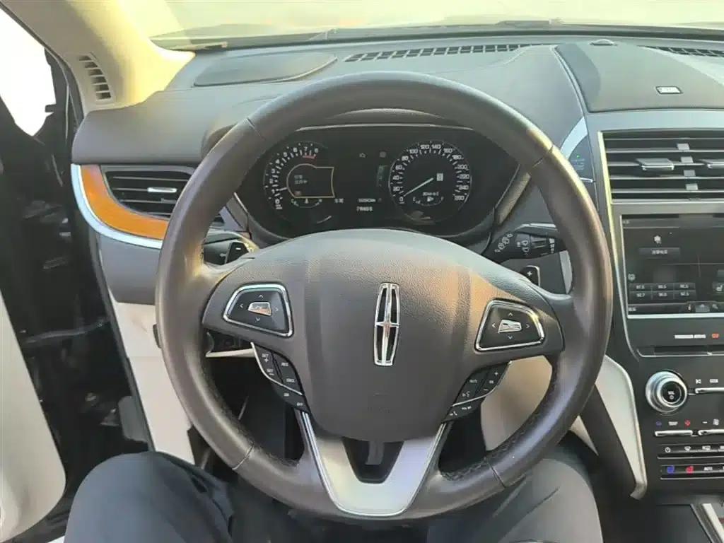 Lincoln MKC 2014 2.0T 2WD Premium Edition — миниатюра 11