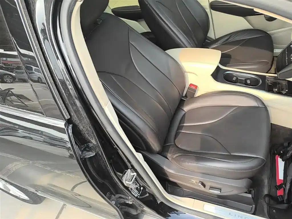 Lincoln MKC 2014 2.0T 2WD Premium Edition — миниатюра 25