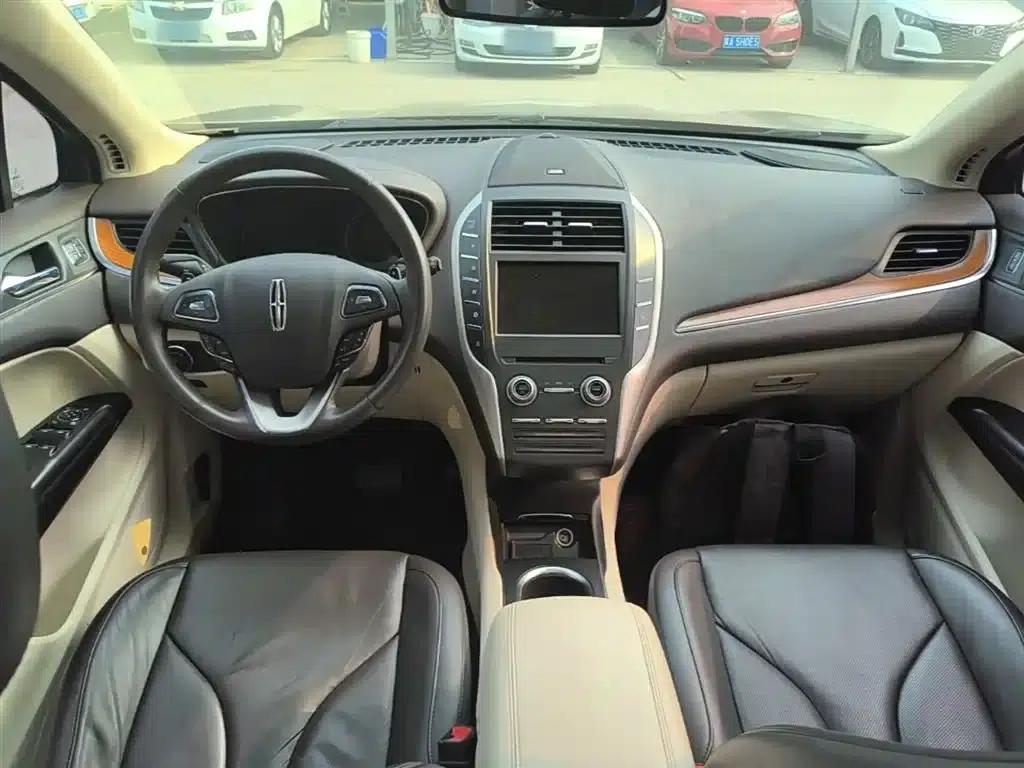 Lincoln MKC 2014 2.0T 2WD Premium Edition — миниатюра 10