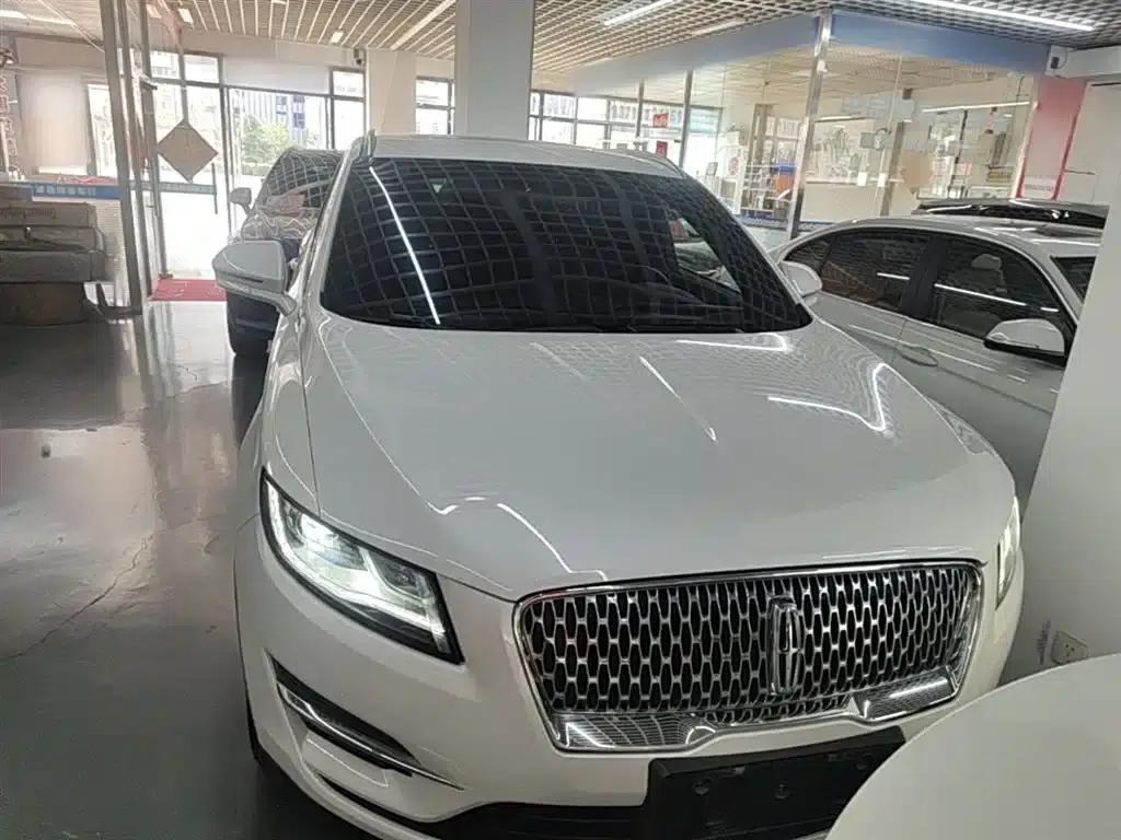 Lincoln MKC 2019 2.0T Two-Wheel Drive Premium Edition (China VI Emission Standard) — миниатюра 3