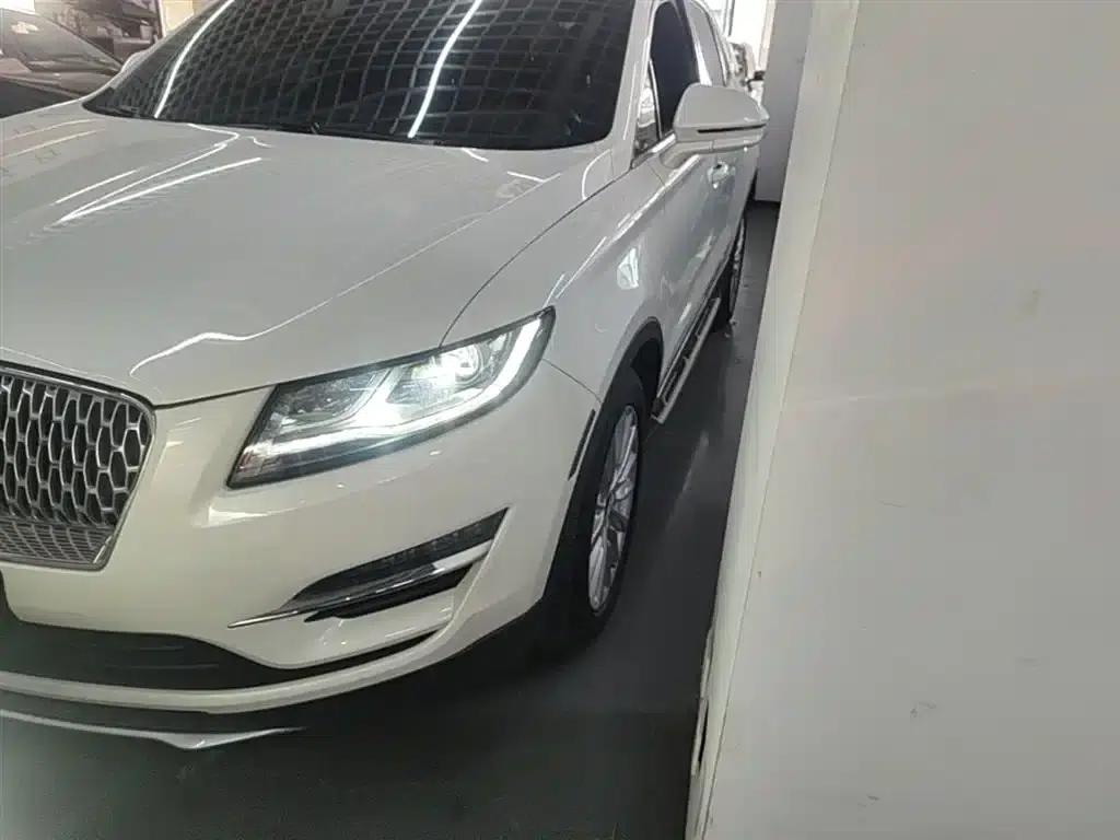 Lincoln MKC 2019 2.0T Two-Wheel Drive Premium Edition (China VI Emission Standard) — миниатюра 24