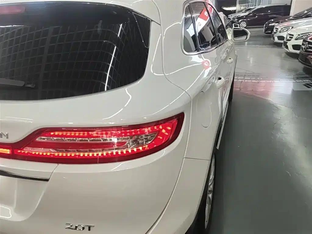 Lincoln MKC 2019 2.0T Two-Wheel Drive Premium Edition (China VI Emission Standard) — миниатюра 8