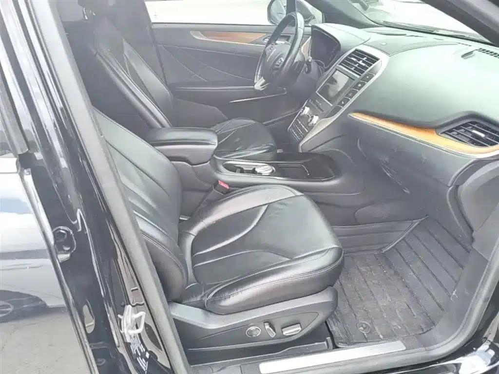 Lincoln MKC 2017 2.0T 2WD Premium Edition — миниатюра 25