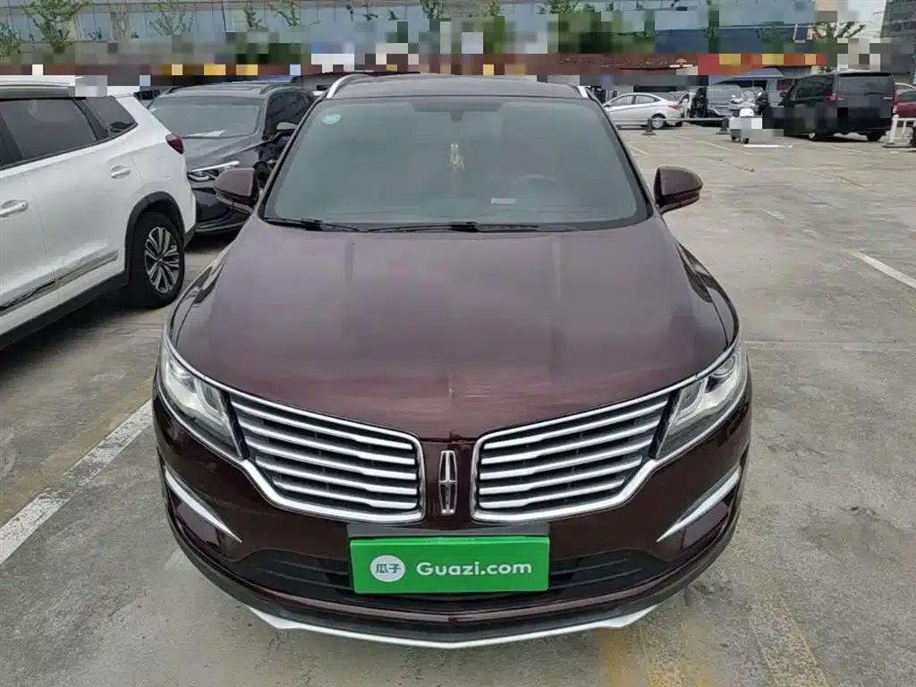 Lincoln MKC 2017 2.0T Two-Wheel Drive Premium Edition — миниатюра 3