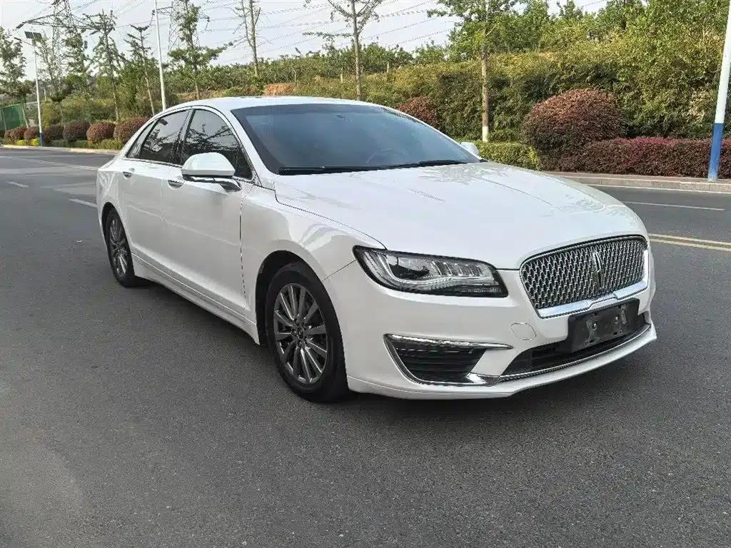 Lincoln MKZ 2018 2.0T Premium Edition — миниатюра 3