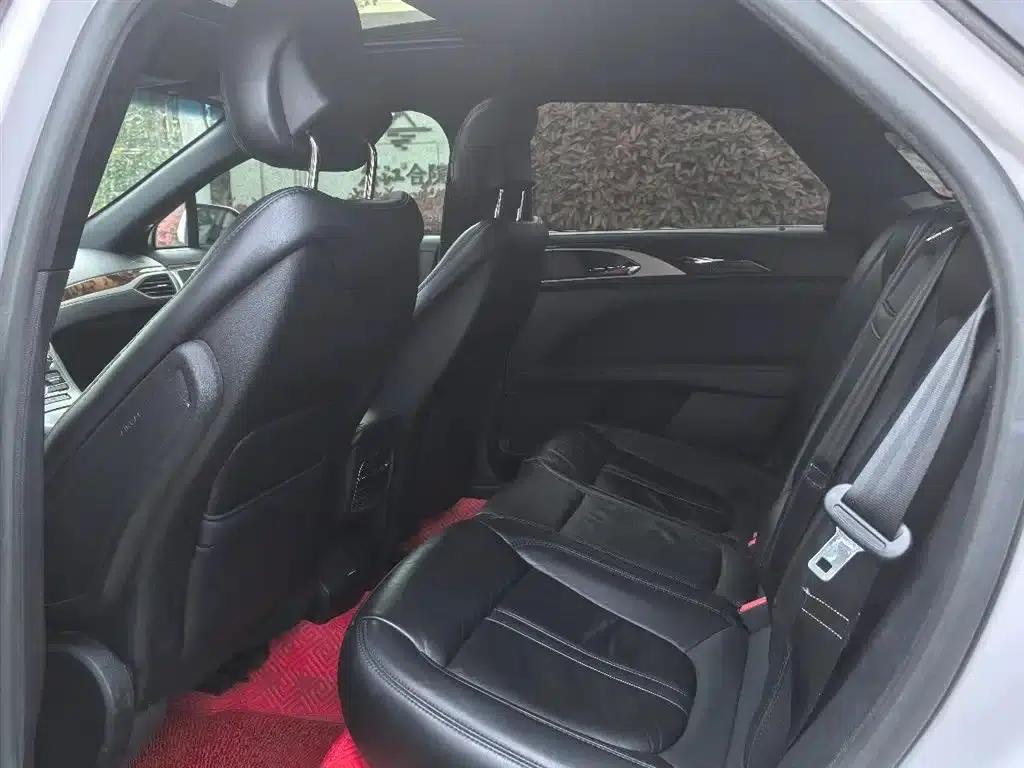 Lincoln MKZ 2018 2.0T Premium Edition — миниатюра 8